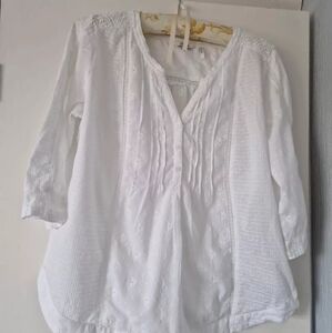 White Cotton Short Button Top 3/4 Sleeves Size 18